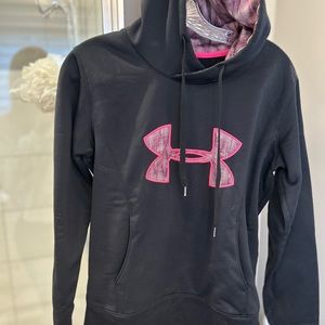 Under Armor Sweatshirt